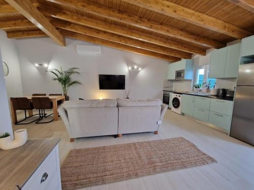 Casa Limao - Rustic Algarvian Cottage with Charm in Alte