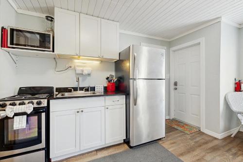 Fishermans Bungalow Hideaway - image 3