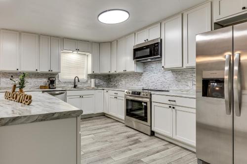 . Great for Families! Remodeled Jackson Home