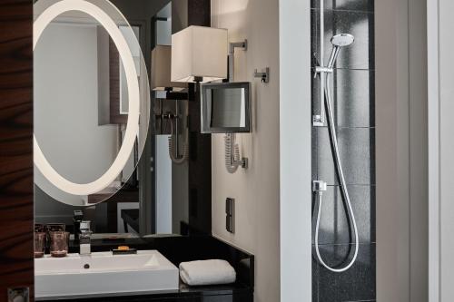 room detail thumbnail 1