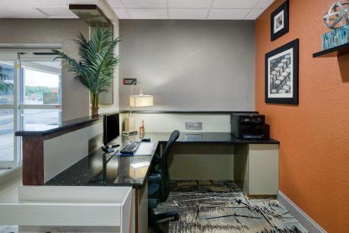 Üzleti központ, Best Western Waldo Inn & Suites in Waldo (FL)