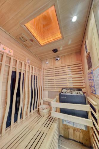 Suite & Spa - Jacuzzi - Sauna in Wilson