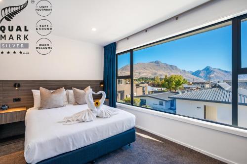 Luxe Suites & Apartments – Queenstown, CA