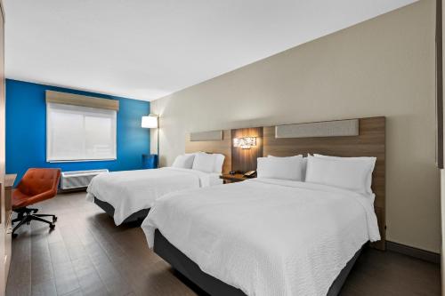 2 queen beds