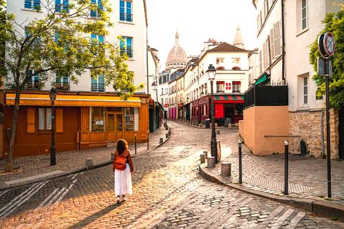 Rive Gauche Quartier 162 m von Franco-Russe entfernt