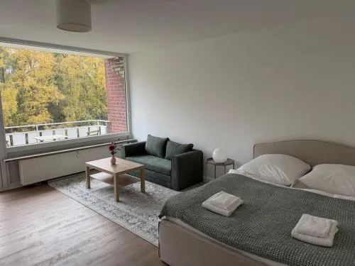 Modern Apartment with Excellent Transport Links to Hamburg in Niederdorla, Deutschland