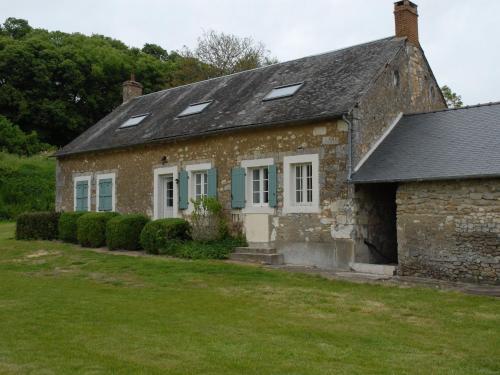 Les Touches - FR-1-410-172 (Gite spacieux renove en 1850 avec grand jardin, terrasse, jeux pour enfants et equipements modernes ) in Pontvallain