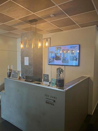 Lobby, The Post Hotel in Porirua