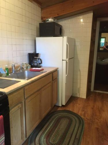 Two-Person Retreat on Horse Farm in Lee, New Hampshire in Lee (NH)