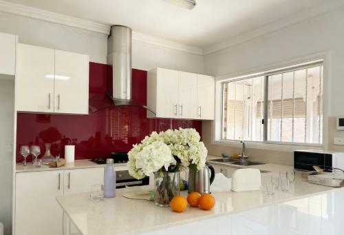 Burwood Family Guest Home near Angelo's on the Bay