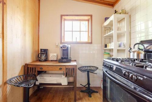 Two-Person Retreat on Horse Farm in Lee, New Hampshire in Lee (NH)