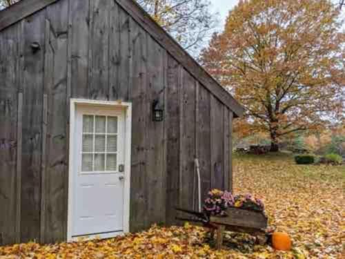 Two-Person Retreat on Horse Farm in Lee, New Hampshire in Lee (NH)