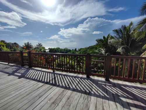 Изглед, Villa de charme avec piscine et vue mer à Deshaies (Villa de charme avec piscine et vue mer a Deshaies) in Дешайес