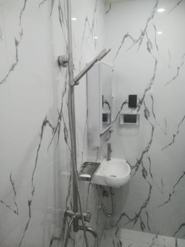 Shower, Navio Transient House in Cabuyao