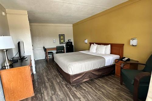 OYO Hotel Nacogdoches South - image 13