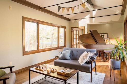 Stunning Home Away From Home in New Albany, Ohio, For Restful Escapes to Nature in Ņūalbānija (OH)