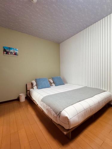 usj電車1分 駅徒歩6分 10人宿泊 無料駐車埸 貸切リ戸建 大型テレビ設置