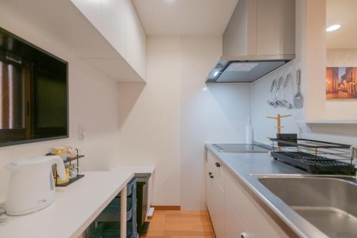 Kitchen, 延羽の雪桜 in Osaka city East
