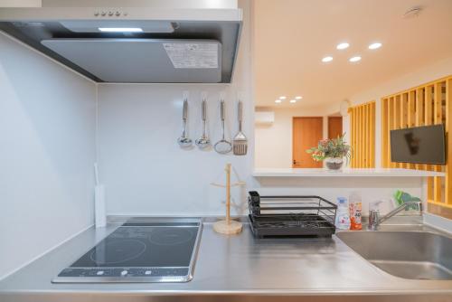 Kitchen, 延羽の雪桜 in Osaka city East