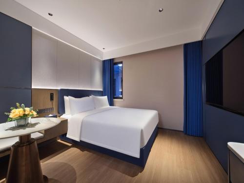 room detail thumbnail 0