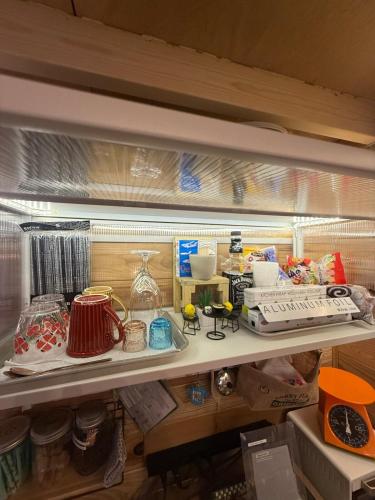 Great access to Yokota Air Base! 203 Tokyo Fussa American Log House