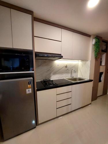 Kitchen, Apartemen Meikarta by WhiteBox near Meikarta Central Park