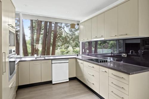 Kitchen, Bright and Cozy Queen Room - Serene Spot at Pymble - Shared Bathroom in Upper North Shore