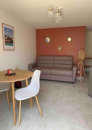 Koplietošanas atpūtas telpa ar TV, Le Pressoir Macy - Terracobois in Choussy