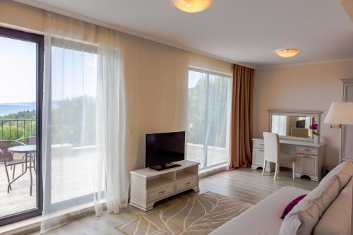 Balcony/terrace, White Rock Castle Suite Hotel & Spa in Balchik