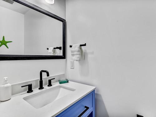 Deja Blue A + B - image 10