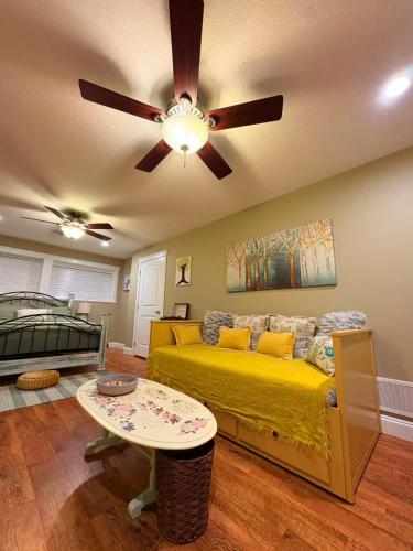 A perfect getaway by the sea in North Nanaimo in Dover