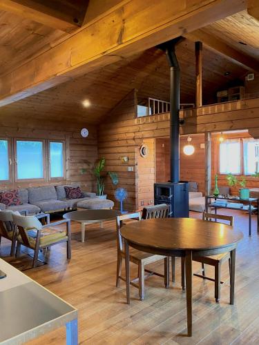 海を眺めるログハウス カマカーマAwaji