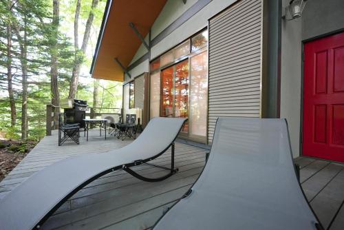 Hilltop Villa Karuizawa - Peaceful Hilltop Forest Retreat with Mountain View