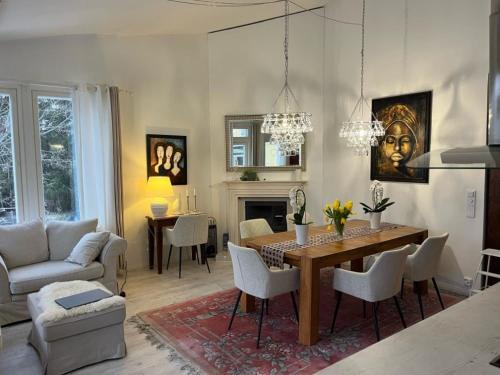 Wonderful townhouse 214 m2 close to outdoor areas in Pukinmäki