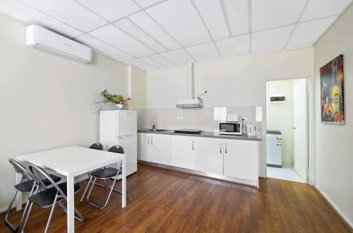 Chadstone Holiday W2 Villa in Oakleigh