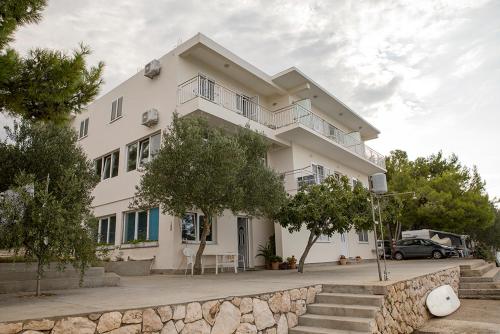 Apartments and Rooms Ventura
