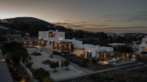 Vastblue of Paros 4