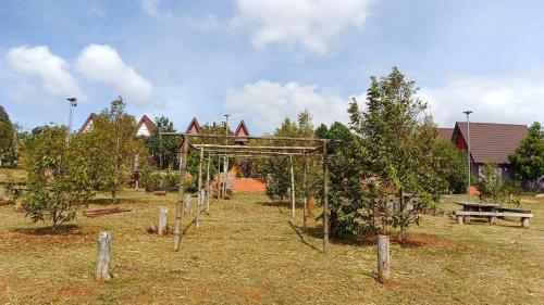 ណាវិតាយ៉ារីបឹងហ្គាឡូ -Navitayary bungalow in Daoh Kramom