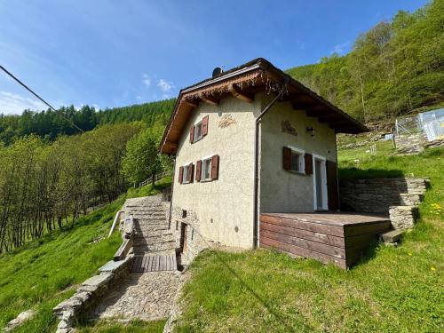 Agriturismo Mondolegro - Chiesa in Valmalenco in Torre di Santa Maria
