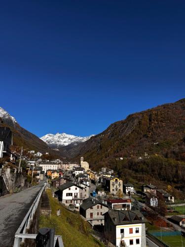 Agriturismo Mondolegro - Chiesa in Valmalenco in Torre di Santa Maria
