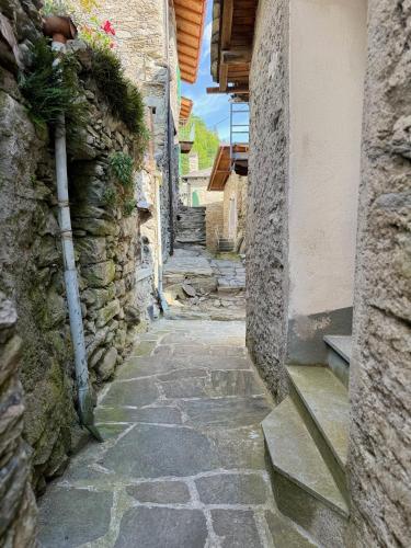 Agriturismo Mondolegro - Chiesa in Valmalenco in Torre di Santa Maria
