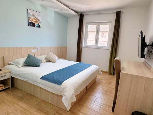 1 queen bed