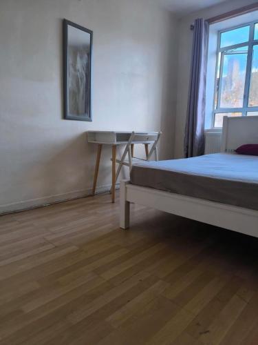 Charming London Apartment for Rent - Central Location - image 6