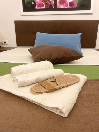 Basso 61 Urban Oasis with Private Mini Pool & Courtyard - Families & Groups - image 5