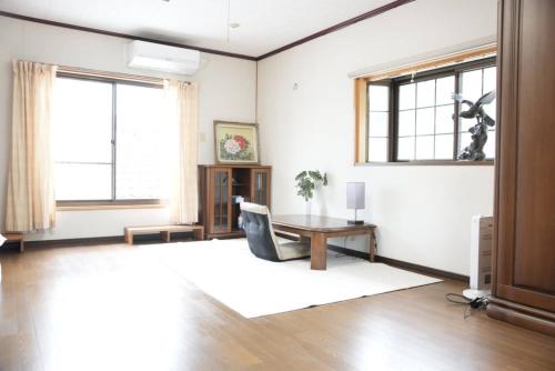 Cornell Airport Station Pickup Dropoff