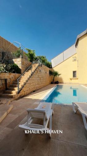 Khalil's Heaven Villa in عاليه