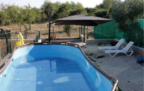Peldbaseins, 2 Bedroom Lovely Home In Lisane Ostrovicke in Donji Lepuri