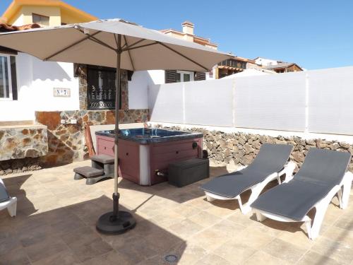 2 Jacuzzis,10 people,Villa,Nearby beach,Terrace – khách sạn tại Tarajalejo