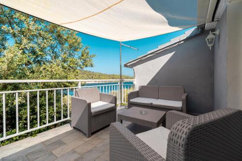 Erkély/terasz, Robinson house in Vela Luka with sea view, terrace, air conditioning, WiFi 3439-1 in Vela Luka