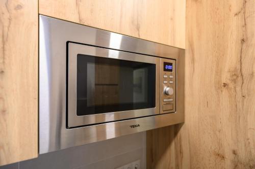 Apartamento con 2 dormitorios, 2 baños y sofá cama ideal para familias en Madrid Temporal CAR1012 (Apartamento con 2 dormitorios, 2 banos y sofa cama ideal para familias en Madrid Temporal CAR1012) in Lista